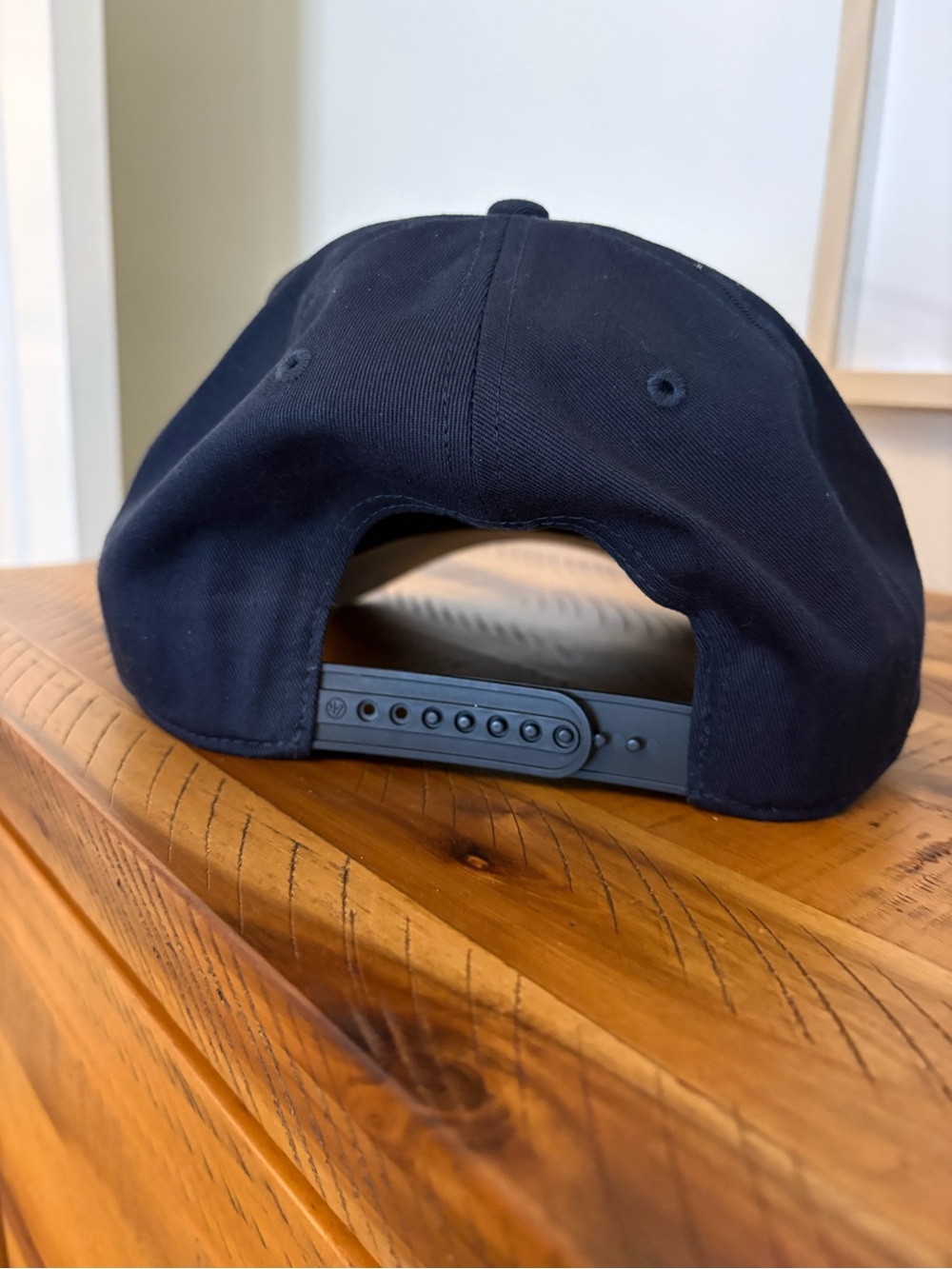 New York Yankees Navy SnapBack Baseball Hat - Picture 3 of 4